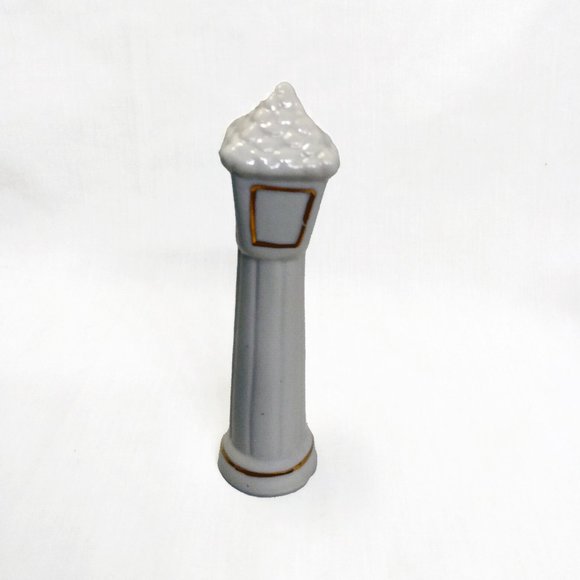 Vintage World Bazaars-Crown Accents 5 Piece Caroler Porcelain Set with Box - Picture 11 of 15